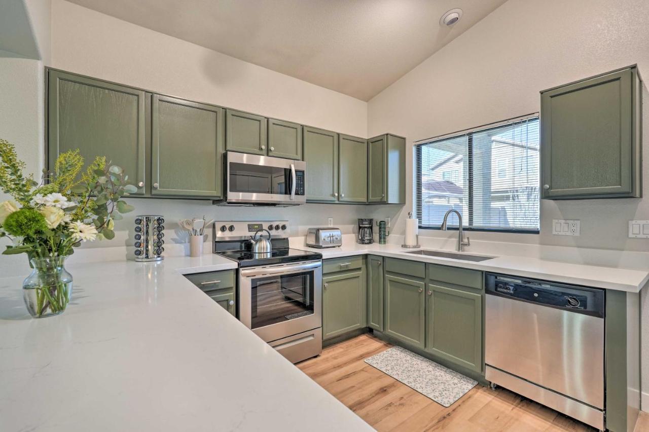 Sunlit Peoria Vacation Rental With Private Yard Экстерьер фото